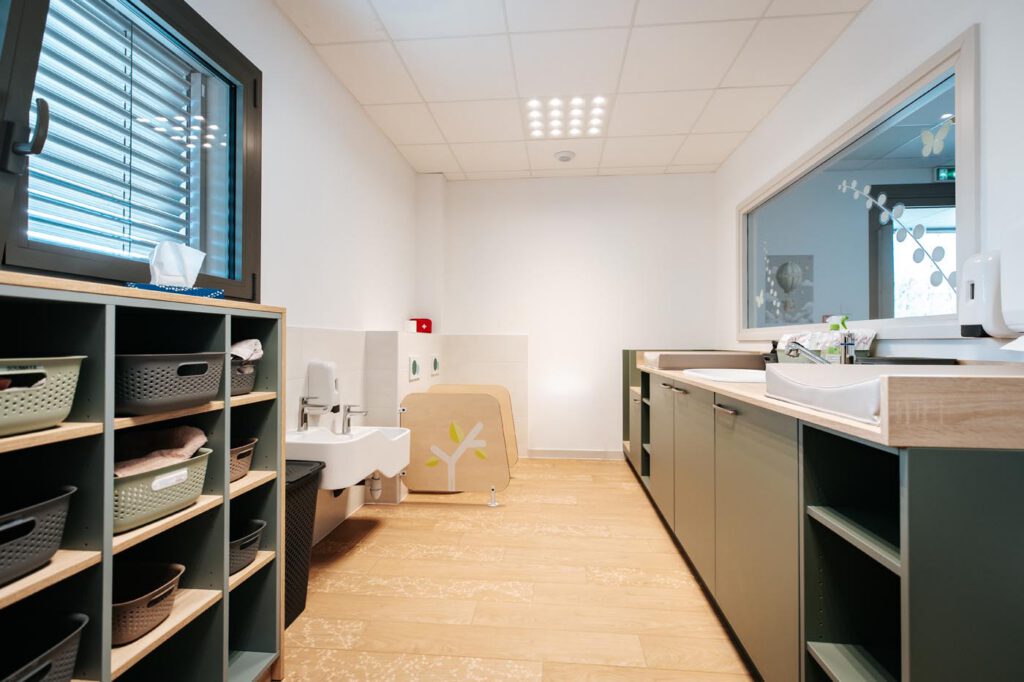 Salle de soins de la micro-crèche